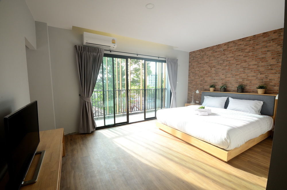 Nest By Sangob Hotel Bangkok Buitenkant foto